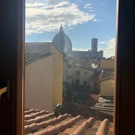 Alfani Second Floor Apartment