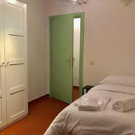 Alfani Second Floor Lejlighed